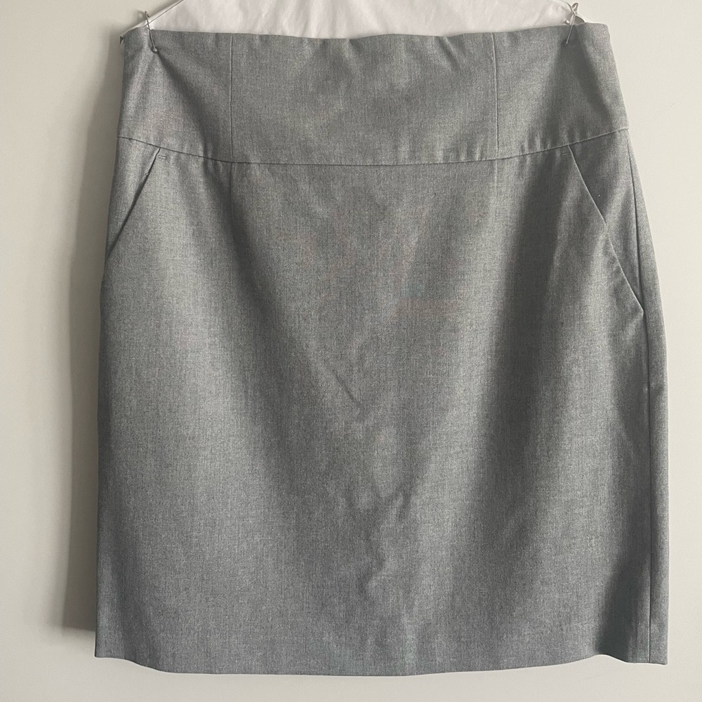 Banana Republic stretch skirt with back zip size 14